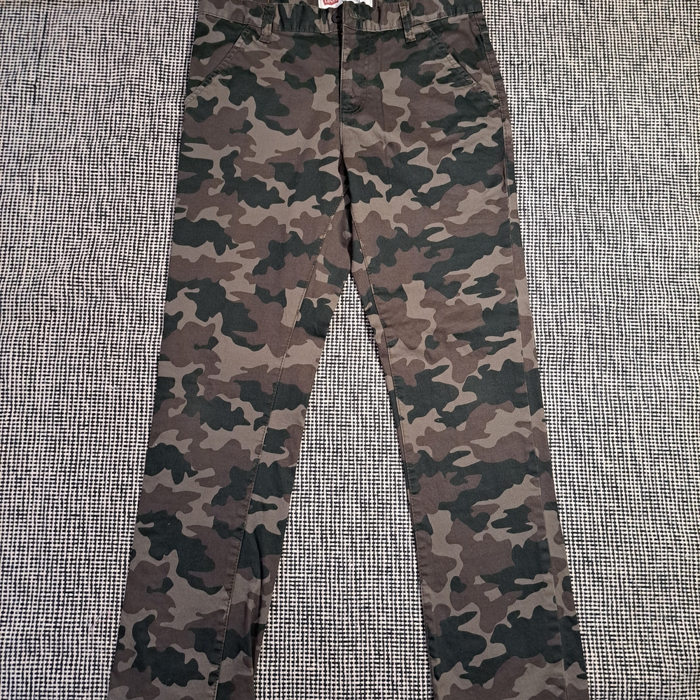 Levi's Green Camouflage Pants